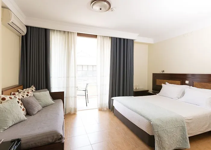 波尔图马尔酒店 3*